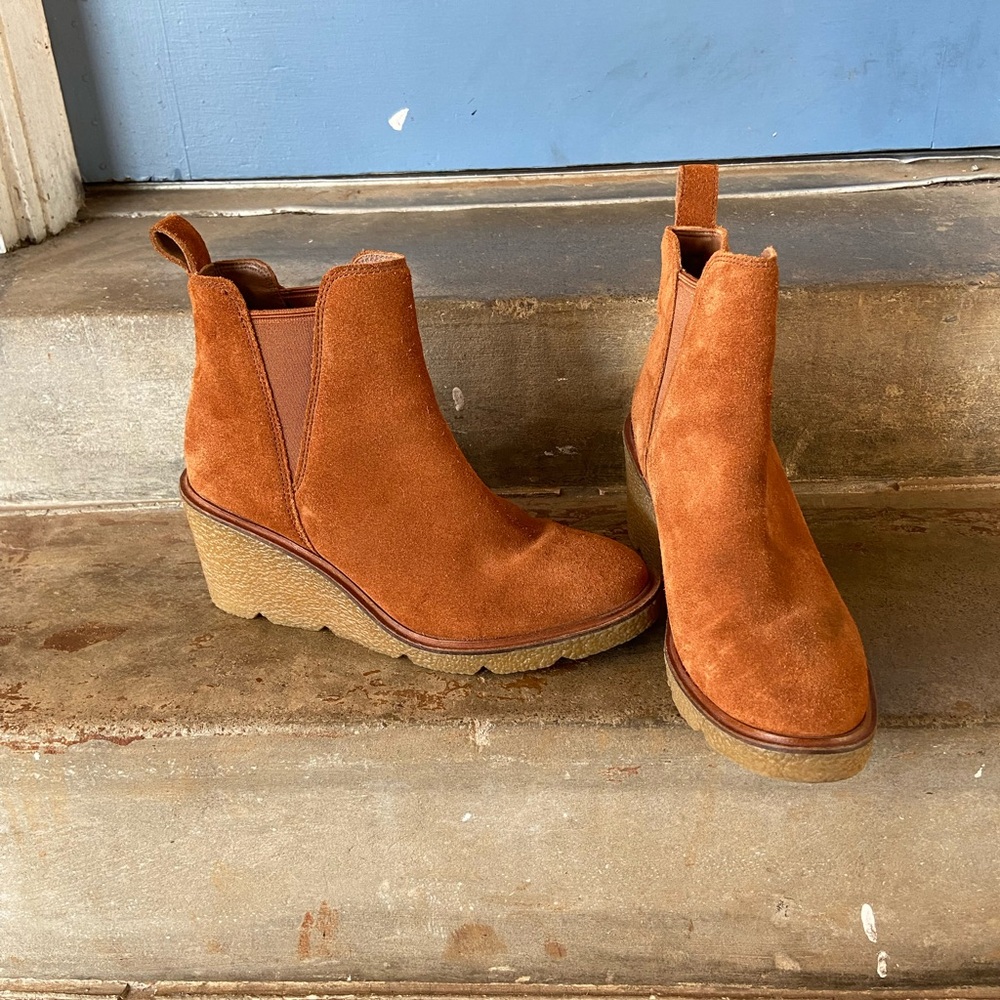 Clarks Clarkford Top Women's Suede Ankle Boots - dark tan